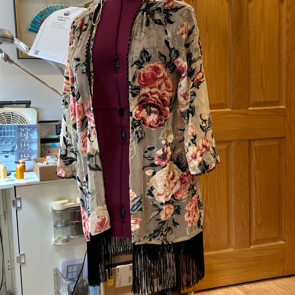 Stunning Sheer Evening jacket w velvety roses Sz L tag (came off when taken pic)
